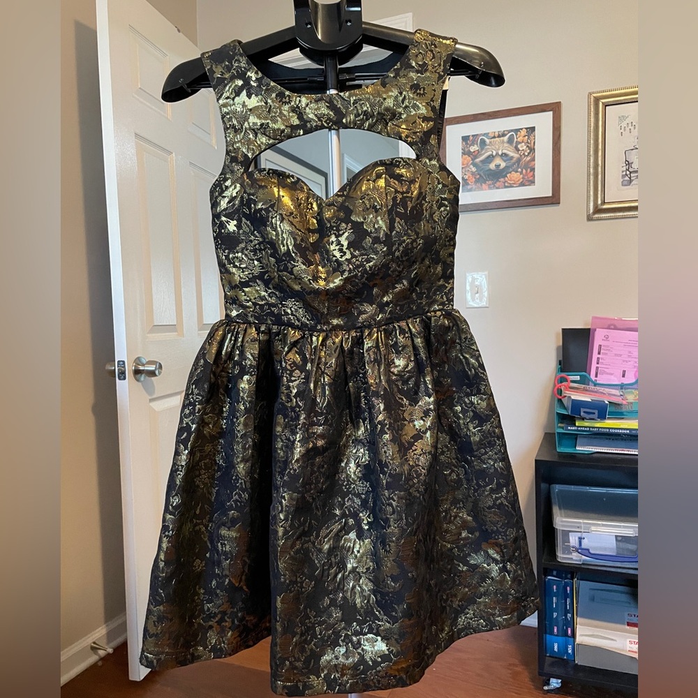 Rare London Gold/Black Dress Size 4.